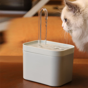Fontana Automatica per Gatti e Cani con Filtro Automatico, Ciotola Silenziosa Elettrica USB da 1,5L con Ricircolo dell'Acqua per Cani e Gatti, Distributore d'Acqua per Animali Domestici